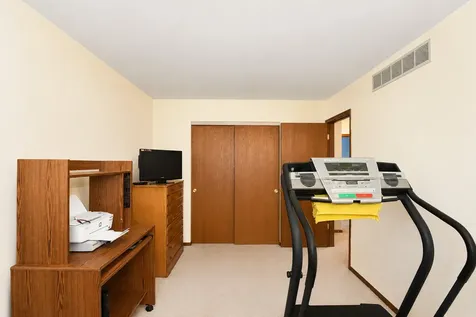 1865 Victor Lane Hanover Park IL 60133