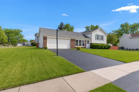 1865 Victor Lane Hanover Park IL 60133