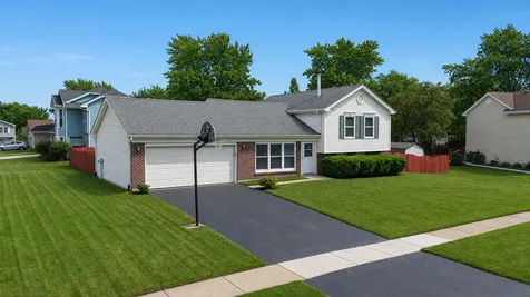 1865 Victor Lane Hanover Park IL 60133
