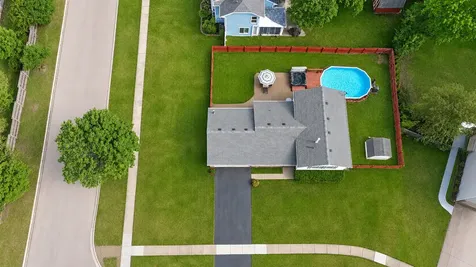 1865 Victor Lane Hanover Park IL 60133