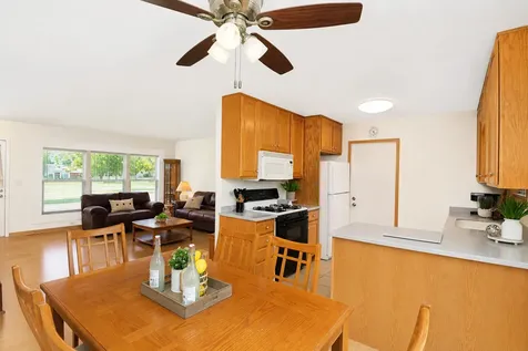 1865 Victor Lane Hanover Park IL 60133