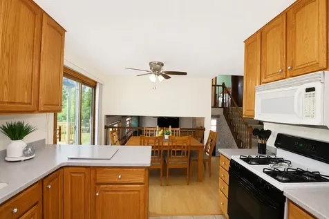 1865 Victor Lane Hanover Park IL 60133