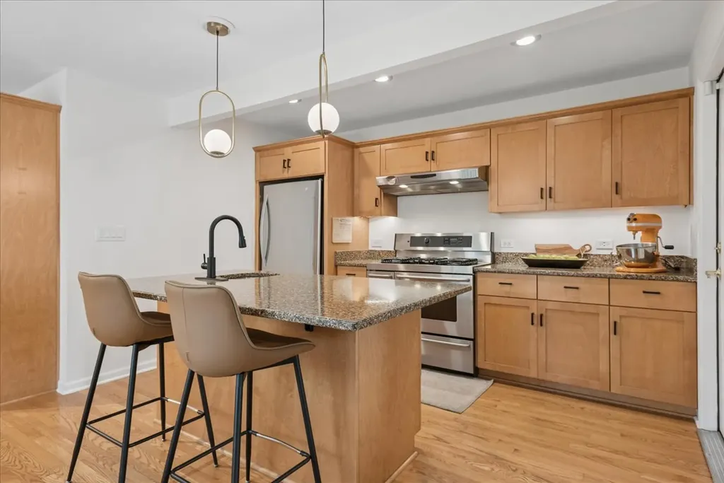 2209 Mecan Drive Naperville IL 60564