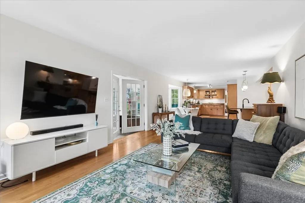 2209 Mecan Drive Naperville IL 60564