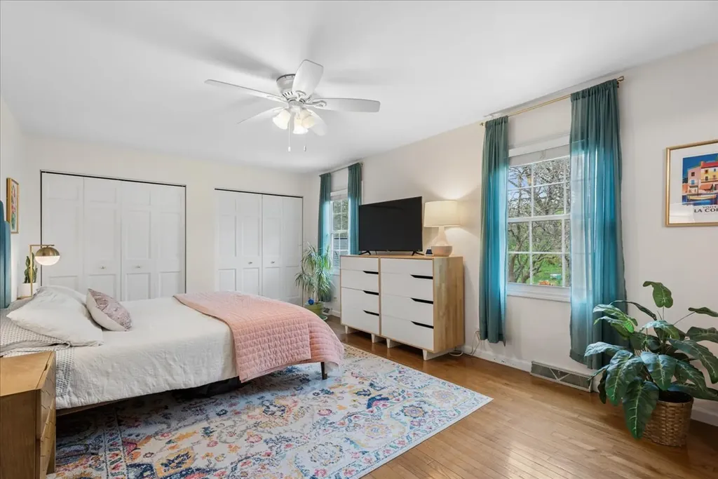 2209 Mecan Drive Naperville IL 60564