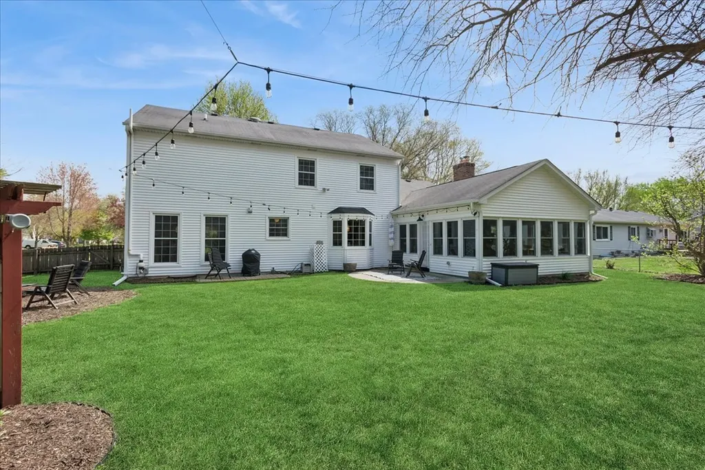 2209 Mecan Drive Naperville IL 60564