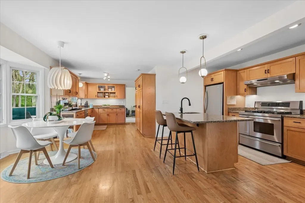 2209 Mecan Drive Naperville IL 60564
