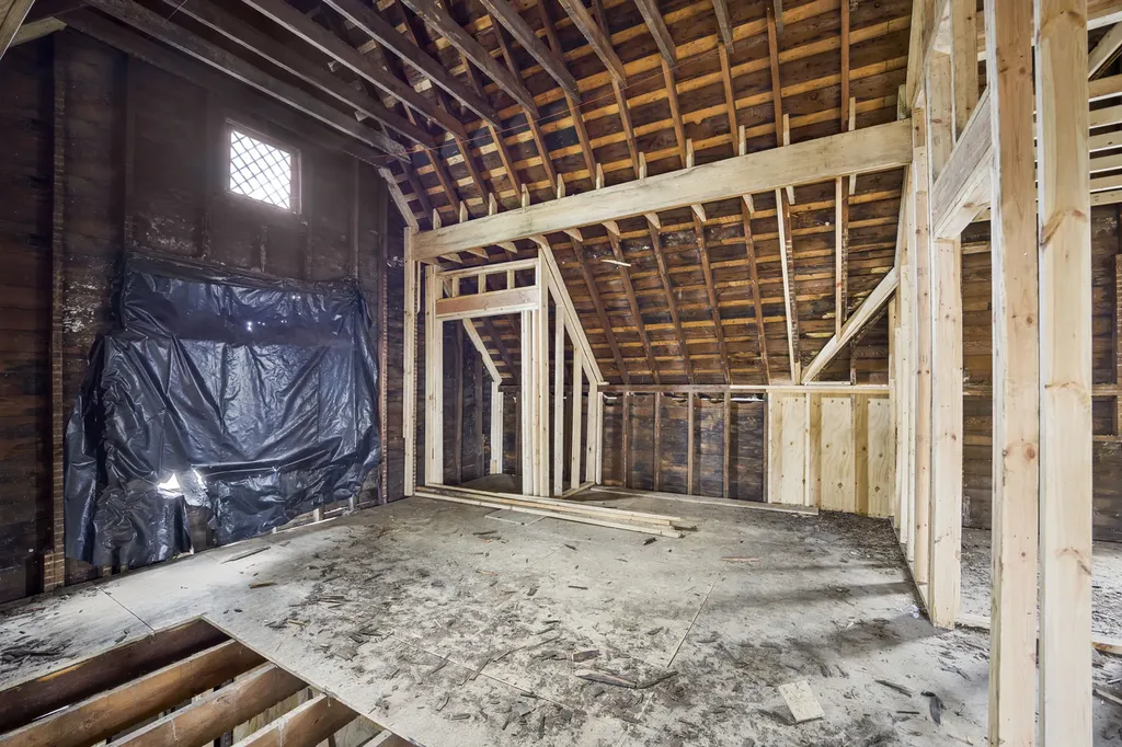 12108 South Parnell Avenue Chicago IL 60628