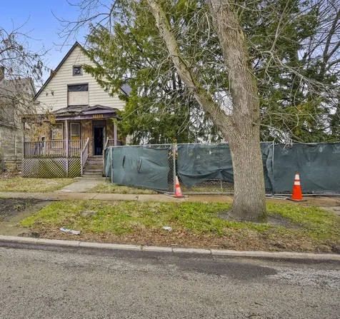 12108 South Parnell Avenue Chicago IL 60628