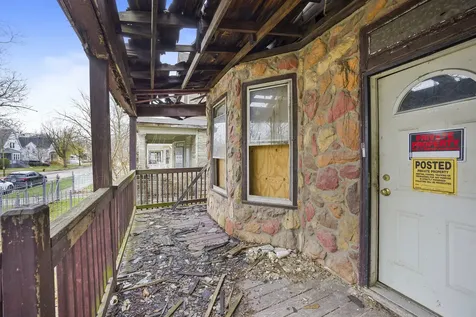 12108 South Parnell Avenue Chicago IL 60628
