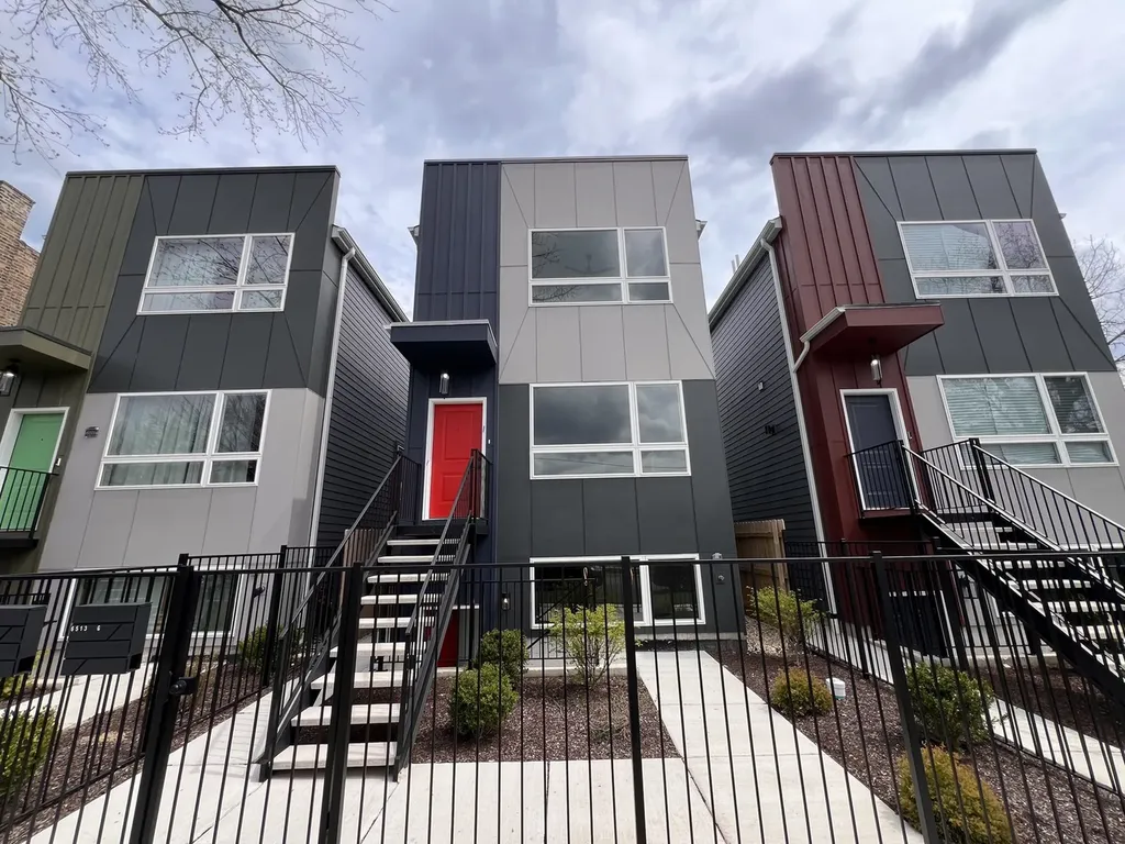 6513 South Langley Avenue Chicago IL 60637