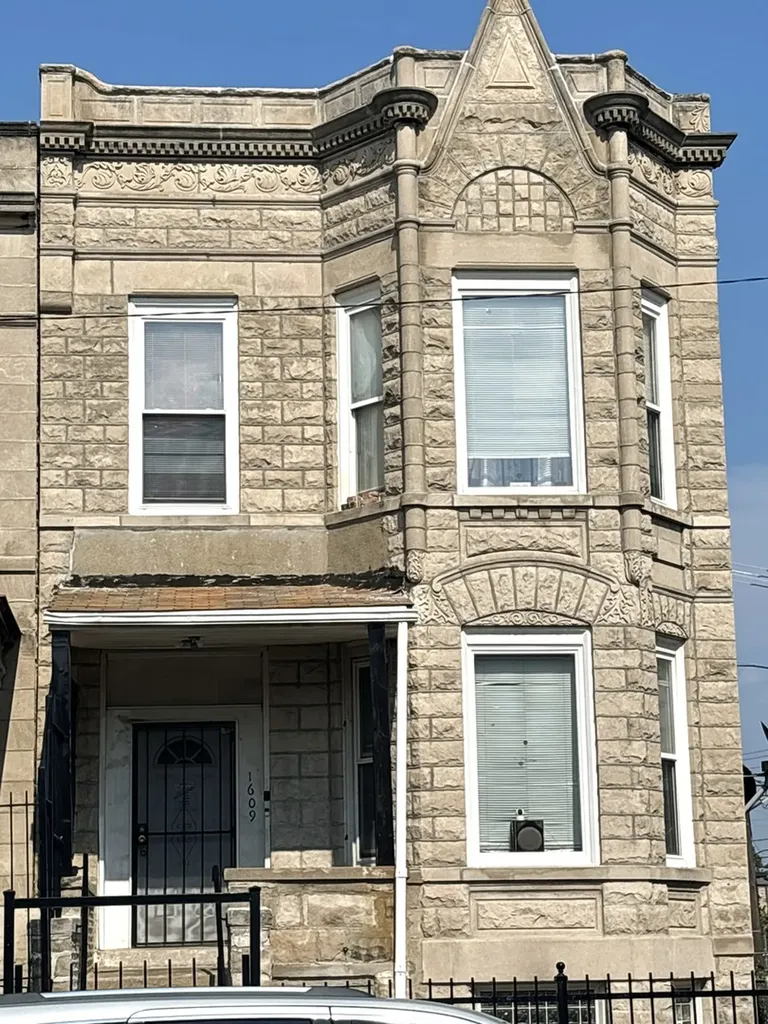 1609 South Sawyer Avenue Chicago IL 60623