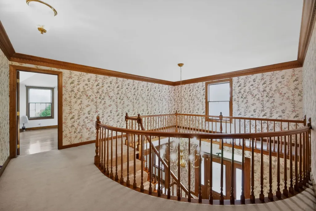 355 Trinity Lane Oak Brook IL 60523