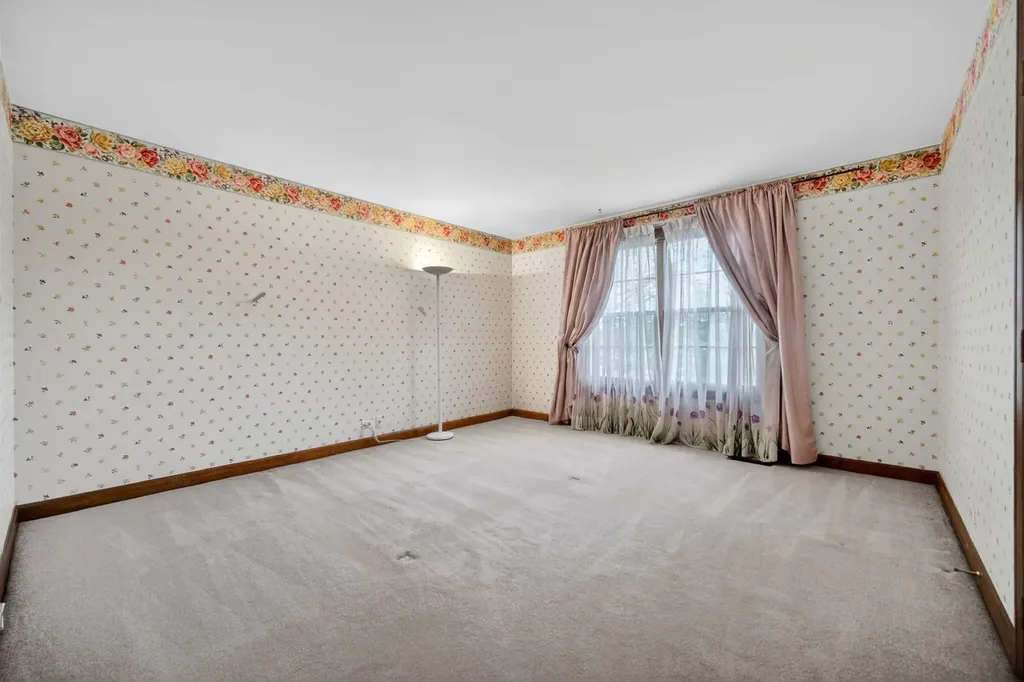 355 Trinity Lane Oak Brook IL 60523