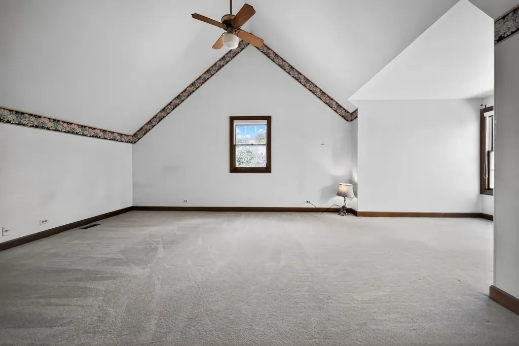 355 Trinity Lane Oak Brook IL 60523