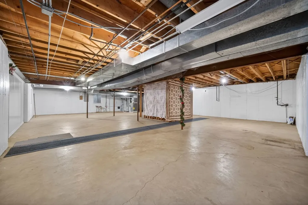355 Trinity Lane Oak Brook IL 60523