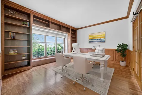 355 Trinity Lane Oak Brook IL 60523