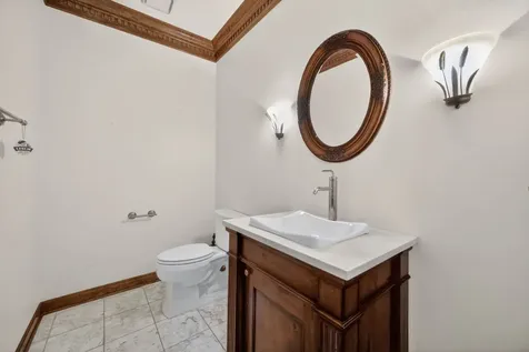 355 Trinity Lane Oak Brook IL 60523