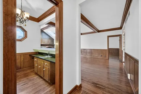 355 Trinity Lane Oak Brook IL 60523