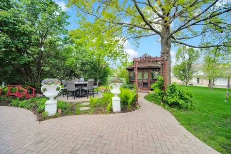 355 Trinity Lane Oak Brook IL 60523