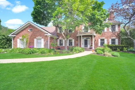 355 Trinity Lane Oak Brook IL 60523