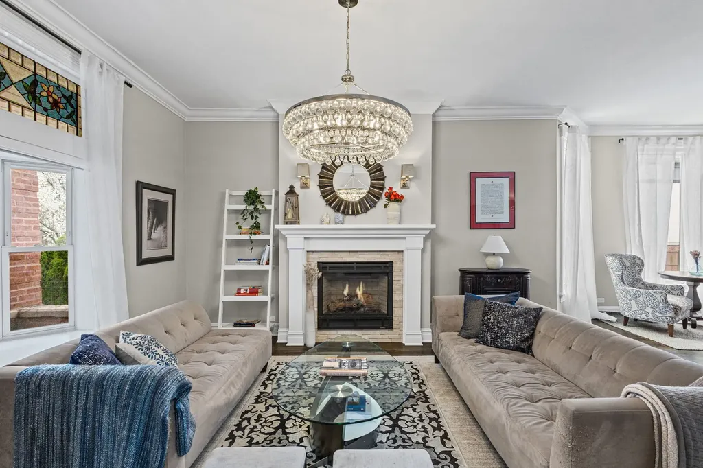 4916 South Blackstone Avenue Chicago IL 60615