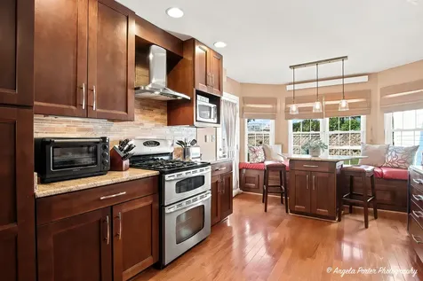 910 Sweetflower Drive Hoffman Estates IL 60169