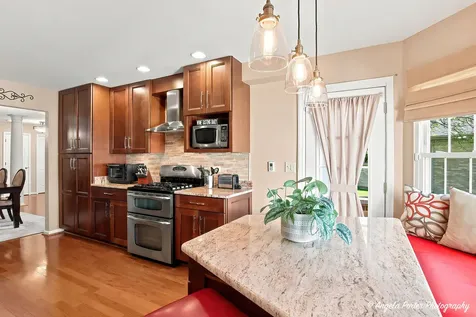 910 Sweetflower Drive Hoffman Estates IL 60169