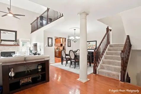 910 Sweetflower Drive Hoffman Estates IL 60169