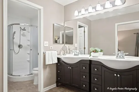 910 Sweetflower Drive Hoffman Estates IL 60169