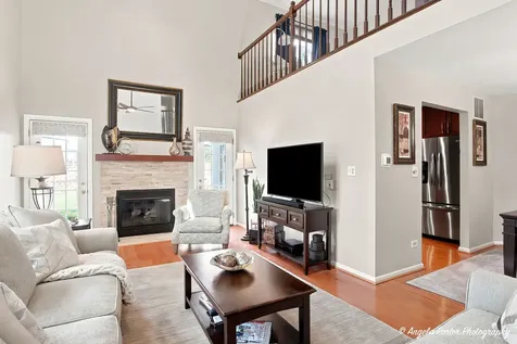 910 Sweetflower Drive Hoffman Estates IL 60169
