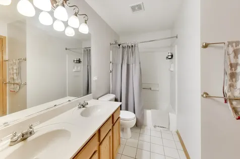 18 New Haven Drive Cary IL 60013