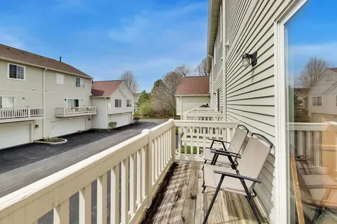 18 New Haven Drive Cary IL 60013