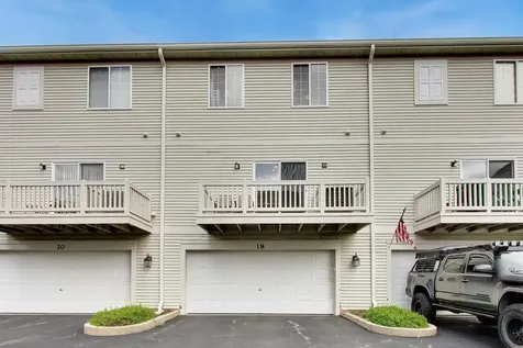 18 New Haven Drive Cary IL 60013