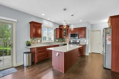 1821 Benodot Street Champaign IL 61822