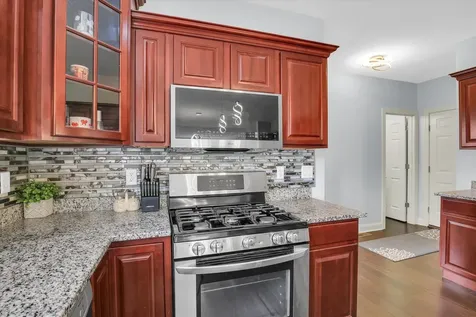 1821 Benodot Street Champaign IL 61822