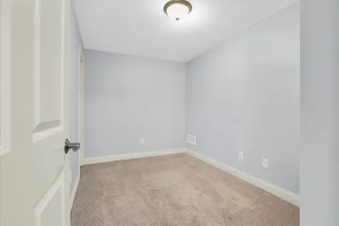 1821 Benodot Street Champaign IL 61822