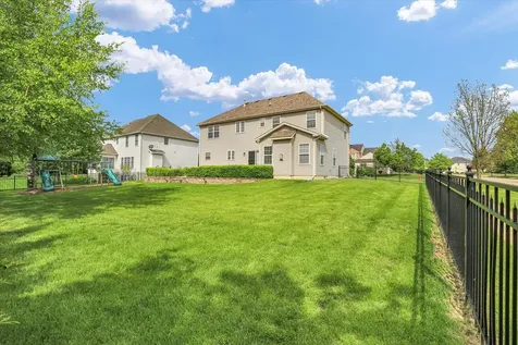 1821 Benodot Street Champaign IL 61822