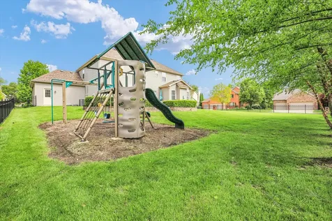 1821 Benodot Street Champaign IL 61822
