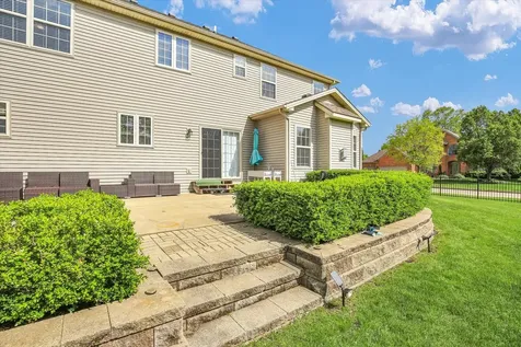 1821 Benodot Street Champaign IL 61822