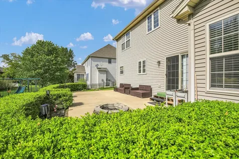 1821 Benodot Street Champaign IL 61822