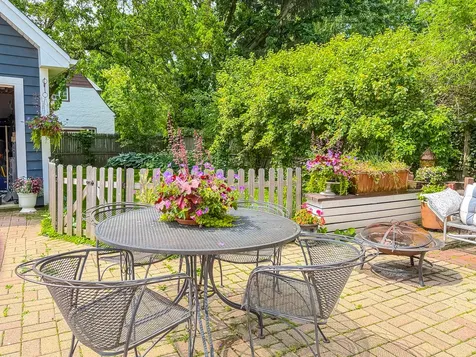 882 Willow Road Winnetka IL 60093