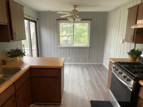 1470 Williamsburg Drive Schaumburg IL 60193
