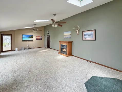 2472 West Red Oak Road Freeport IL 61032