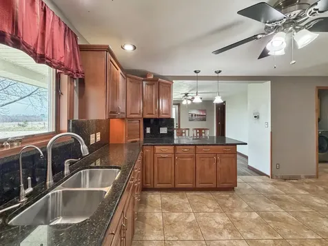 2472 West Red Oak Road Freeport IL 61032