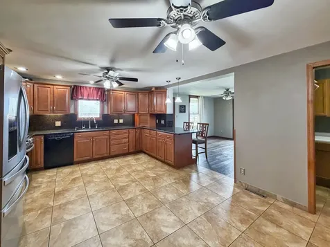 2472 West Red Oak Road Freeport IL 61032
