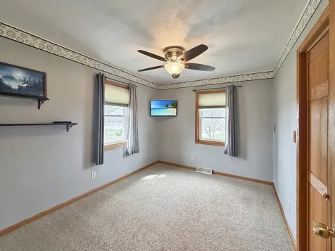 2472 West Red Oak Road Freeport IL 61032