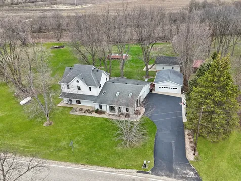 2472 West Red Oak Road Freeport IL 61032