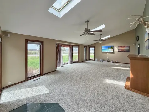 2472 West Red Oak Road Freeport IL 61032