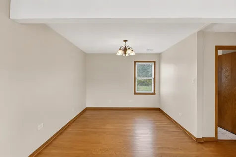 15613 South Homan Avenue Markham IL 60428